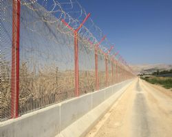 fence-and-wire-panel-blocks