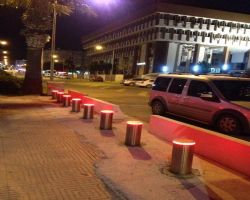 pneumatic-rising-bollard